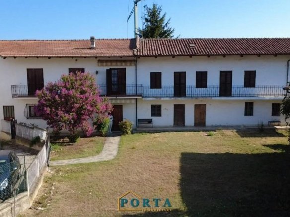 Casale indipendente Farigliano (CN)