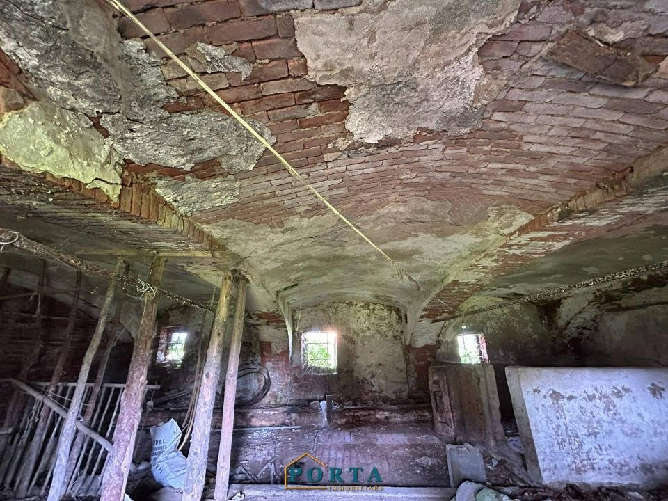 960